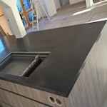 Küche aus Absolute Black Granit geschliffen